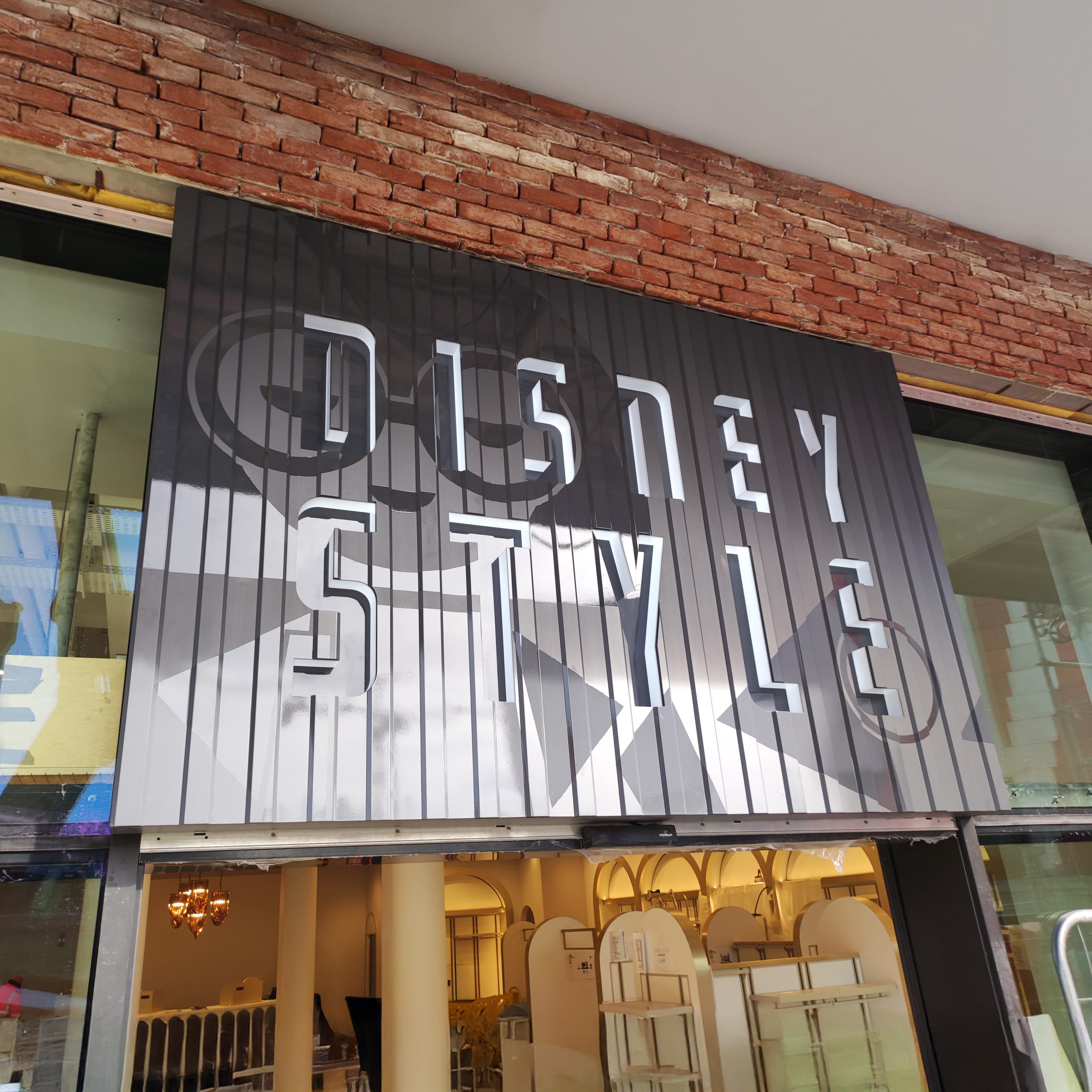 DISNEY STYLE